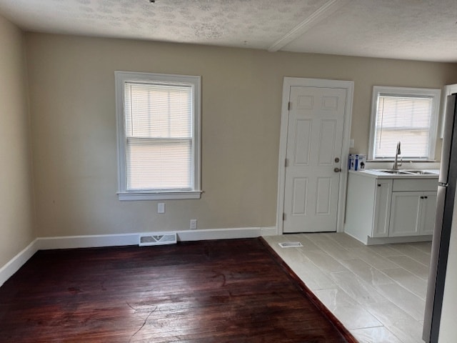 Photo - 224 Elmwood Dr