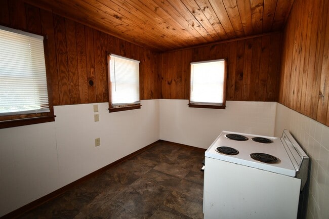 Photo - 720 Live Oak St