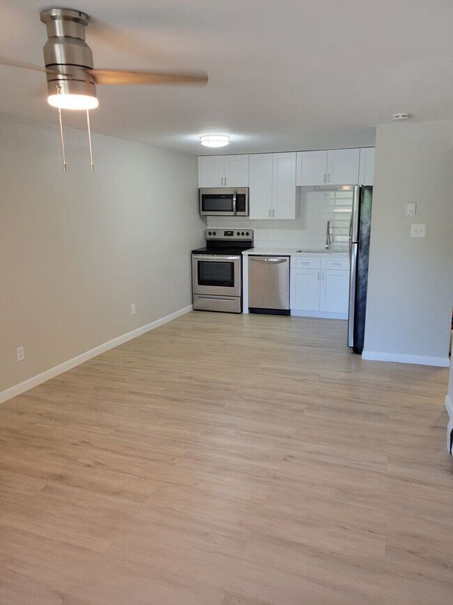 Photo - 1302 S Parker Rd