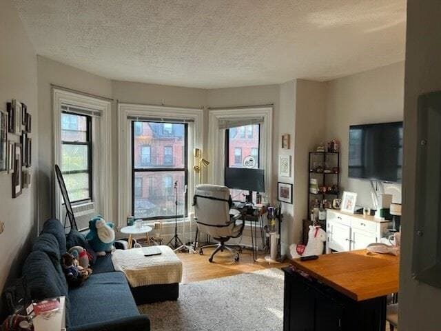Building Photo - 221 Newbury St Unit 3F