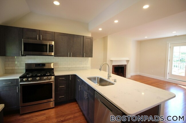 Photo - 65 Beech Glen St Unit 2
