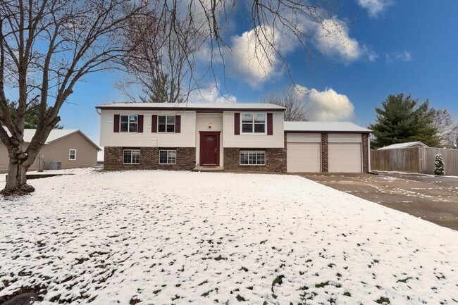Building Photo - Gorgeous Fishers Home in a Sought-After Community