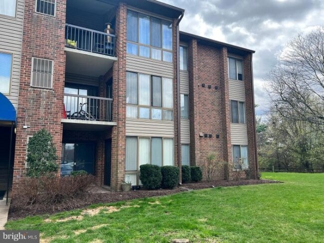 Photo - 8141 Needwood Rd