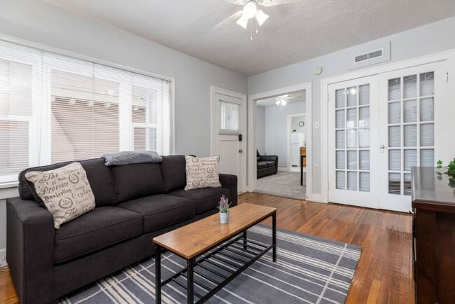 Photo - 431 1st Ave N Unidad SI ID1597556P