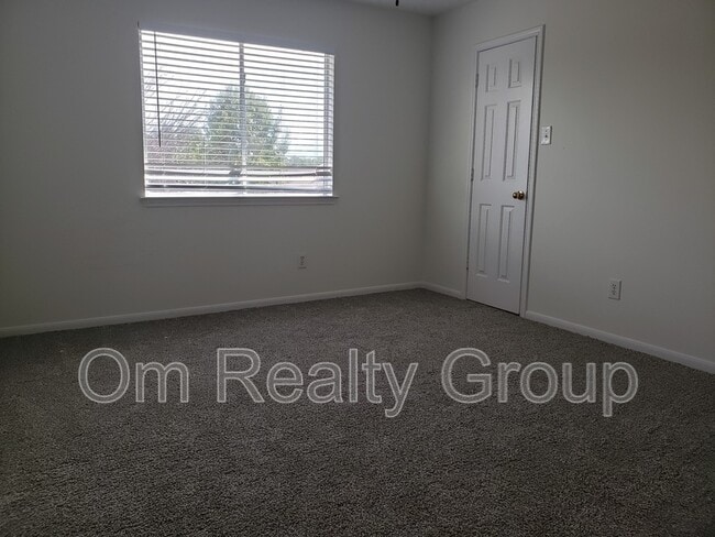 Photo - 6655 Stonefort Ct