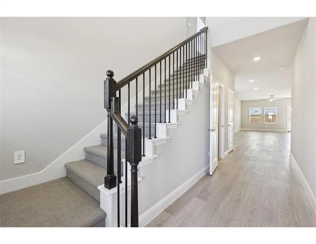 Photo - 707 Hemingway Ln