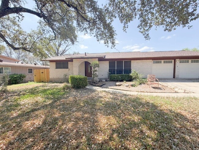 Photo - 4230 Havenview Dr