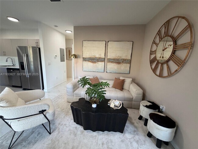 Photo - 2308 E 4th Ave Unidad 206