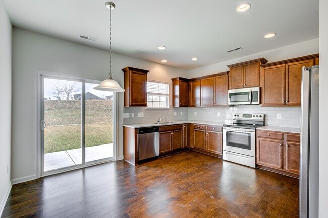 Photo - 4 Bedroom Rental in Mackintosh On The Lake Neighborhood!