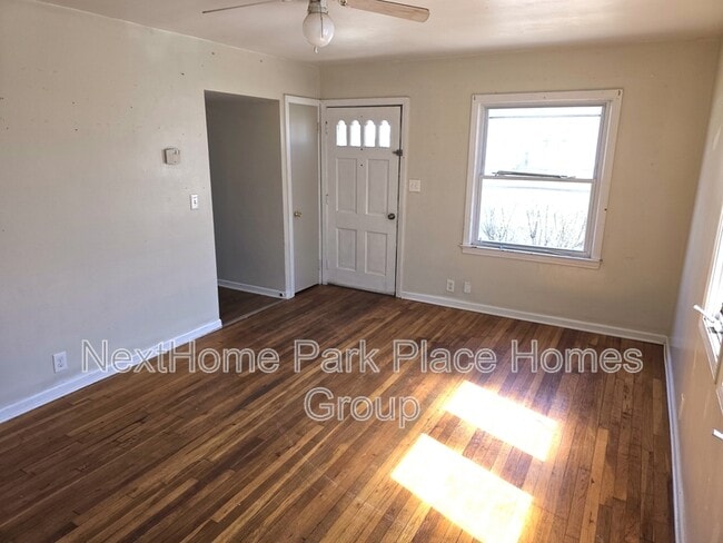 Photo - 2013 Virginia St