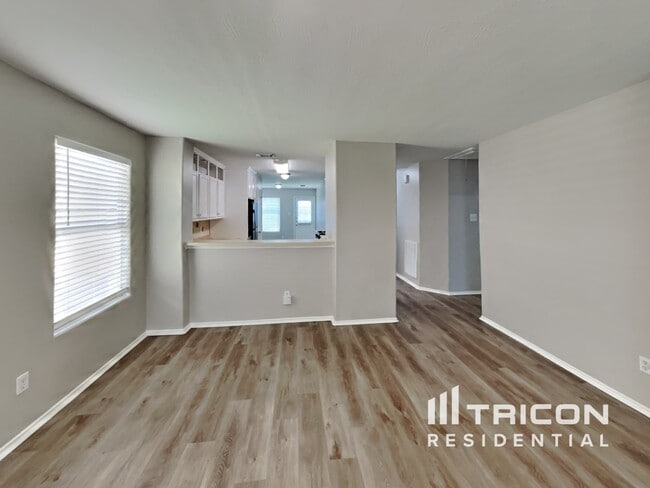 Photo - 614 Harpswell Ln