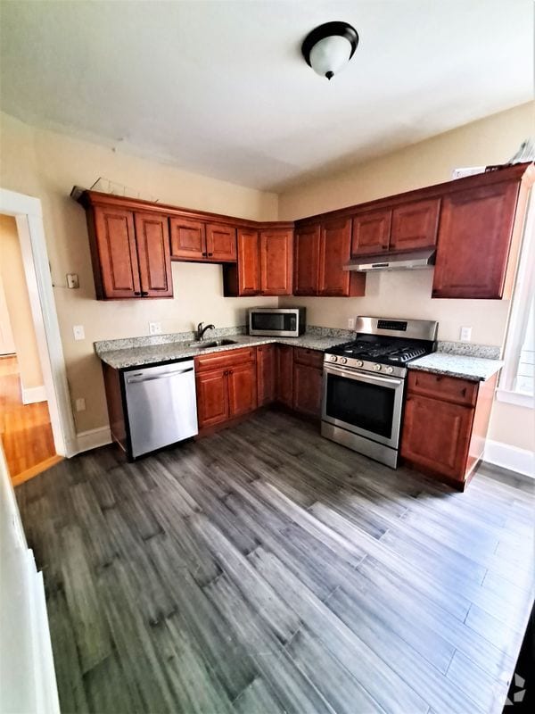 Building Photo - 92 Waumbeck St Rental