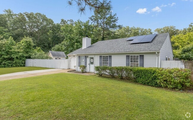 Building Photo - 3 Bedroom Ranch Rental