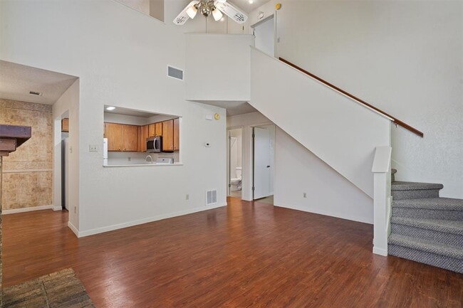 Photo - 315 Rawhide Loop