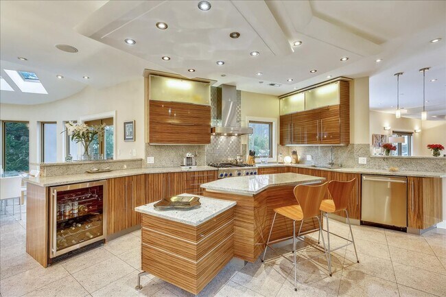 Building Photo - INCREDIBLE 6BR Home in Cabin John. Priced ...