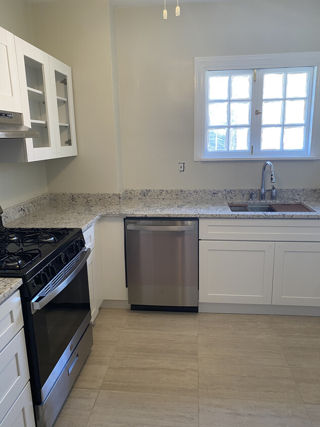Photo - 1070 Delta Ave (Cincinnati, OH)
