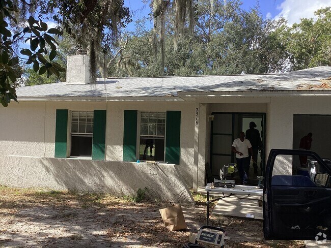 Building Photo - Cul de sac home near UCF