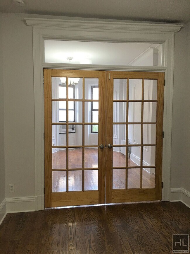 Photo - GARFIELD PLACE Unit 2L