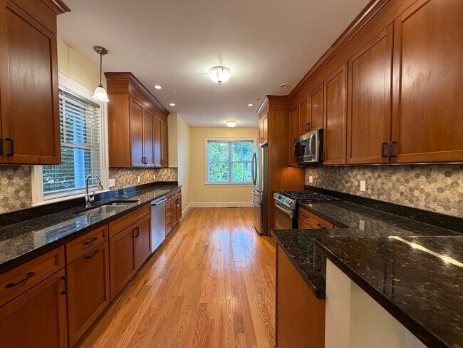 38 Courtyard Pl