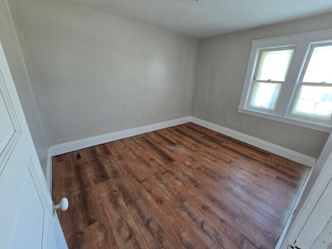 Photo - 2205 Michigan Ave