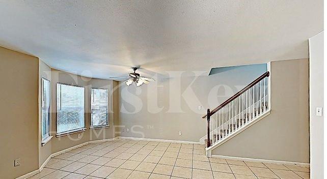 Photo - 2932 La Estancia Ln