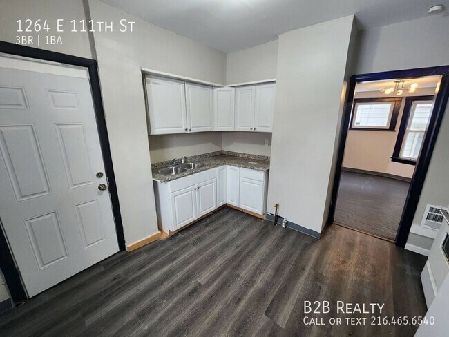 Photo - 1264 E 111th St