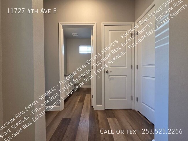 Photo - 11727 4th Ave E
