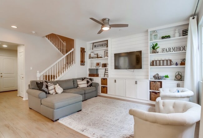 Photo - 1423 Shearwater St