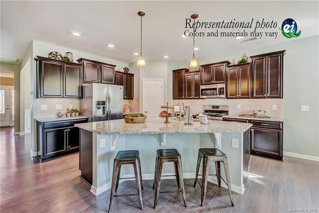 Photo - 15429 Topanga Dr