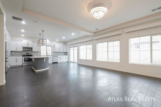 Photo - 5560 N Cathay Ct