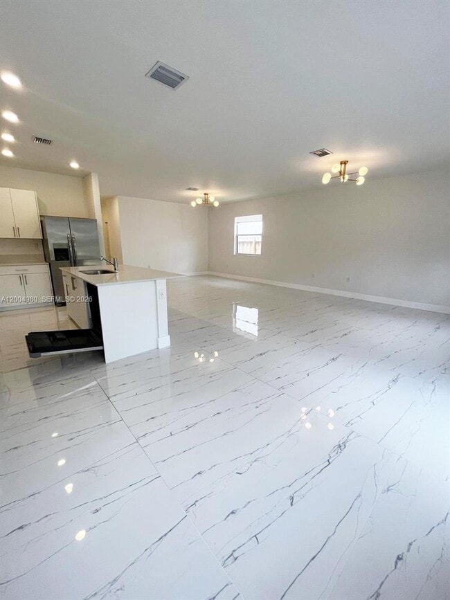 Photo - 833 SE 26th Rd