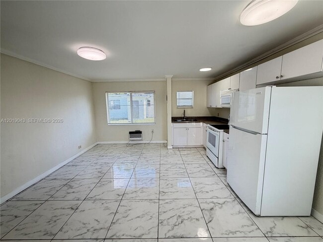 Photo - 2571 NW 13th Ct Unit 3