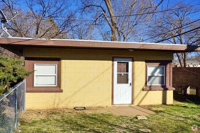 Building Photo - 3809 23rd St Unit B Rental