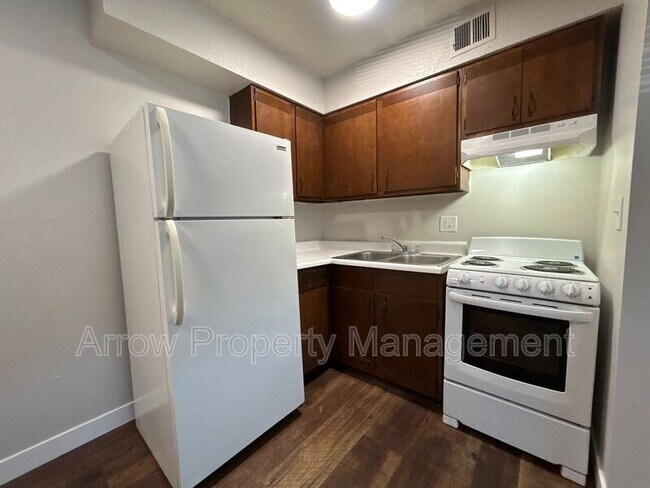 1115 N College Dr