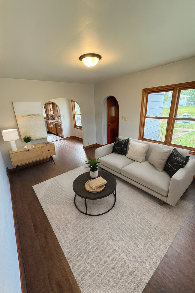 Building Photo - 3 Bed, 1 Bath - House for rent!