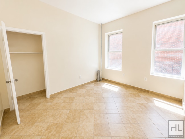 Photo - BAY 22 STREET Unit 1F