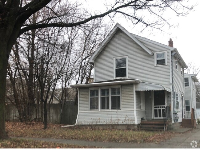 Building Photo - 811 N Pine St Unit #3 Rental