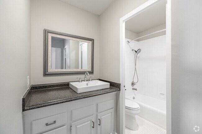 2BR, 2BA - 1,200SF - Second Bathroom - Continental Condos