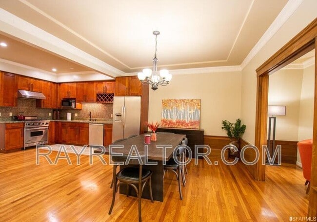 Photo - 1445 Lombard St