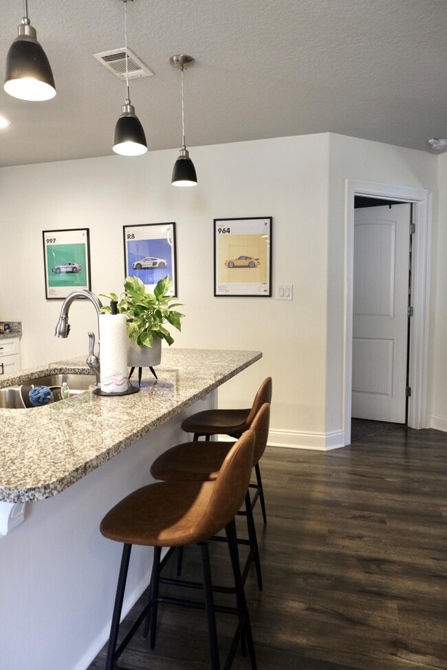 Photo - 6841 Nelson St House