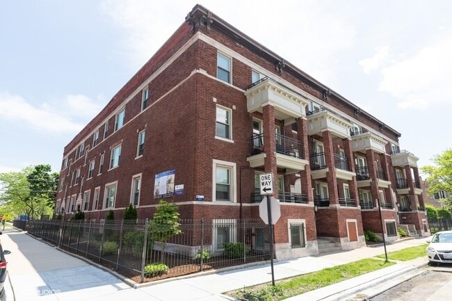 Photo - 641 E 49th St Apartamento Unidad 1