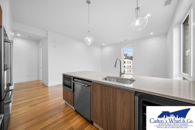 Photo - 218 Old Colony Ave Unidad 307