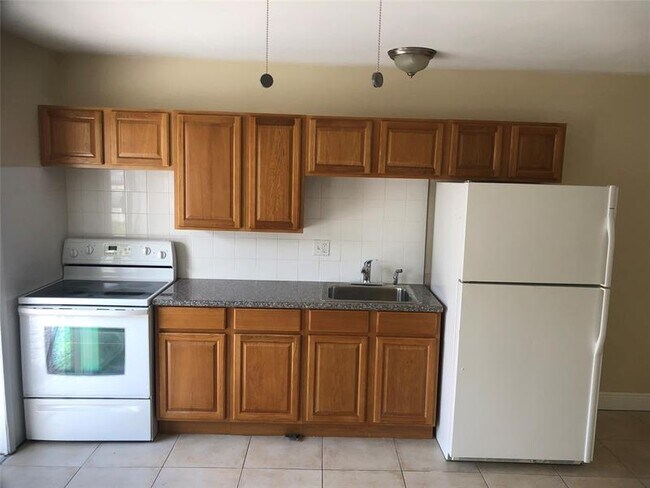 Photo - 2440 Jackson St
