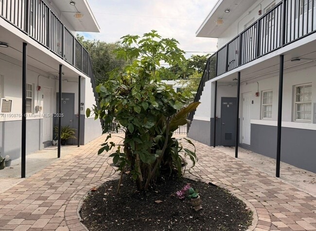 Photo - 3615 Thomas Ave Unidad 3