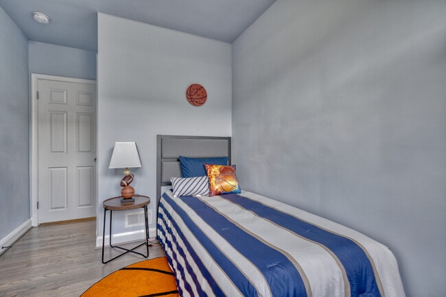 dormitorio n.º 4 - 4505 38th St