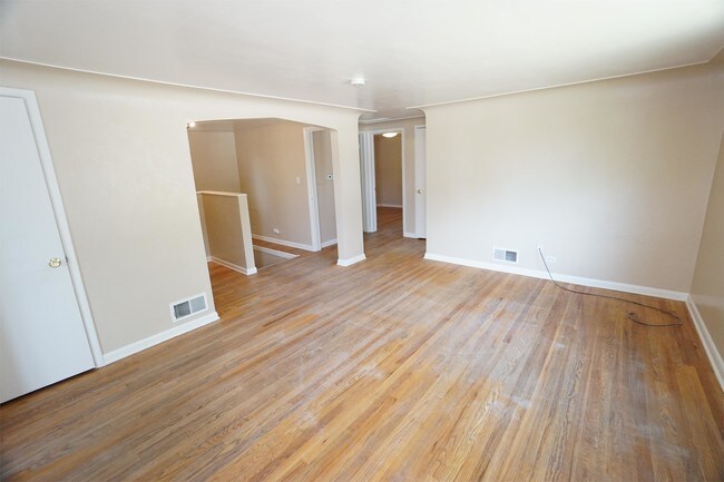 Photo - 5385 S Crocker St