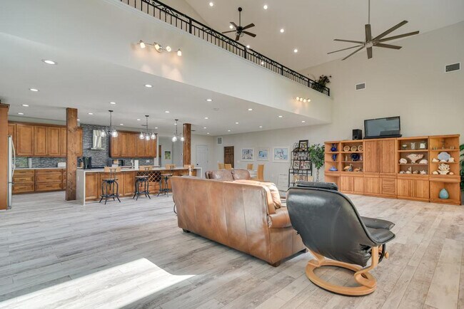 Photo - 5100 28th Ave N Unidad ID1385966P