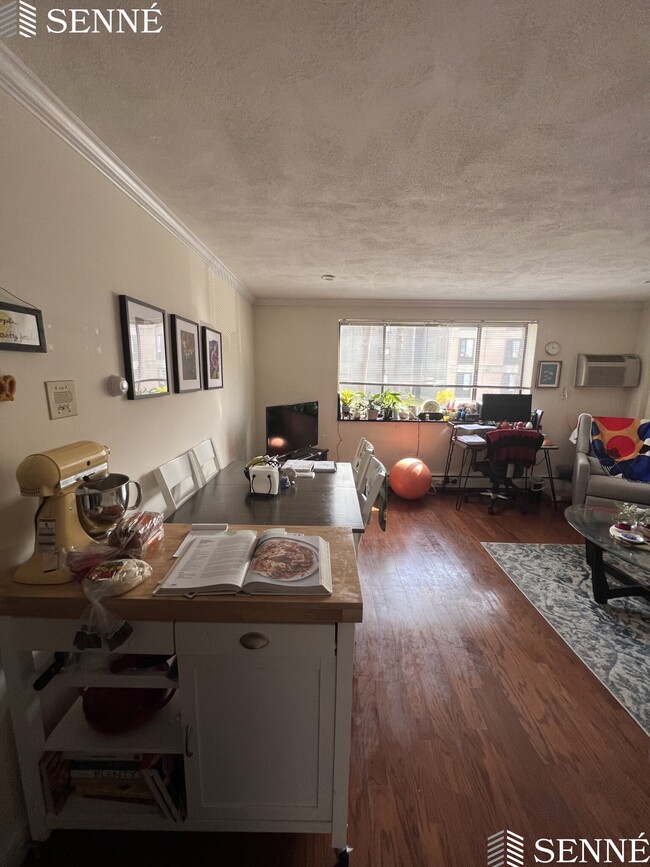Building Photo - 9 Blair Pl Unit 3 Rental