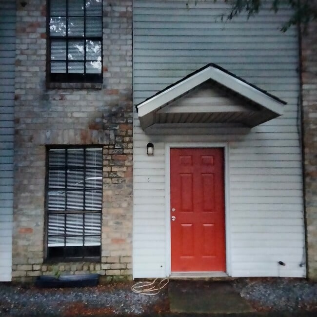 Building Photo - 1726 Brightside Dr Unit C