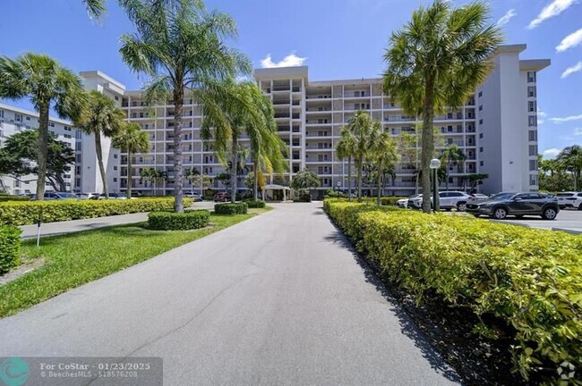 Building Photo - 3200 N Palm Aire Dr Unit 210 Rental